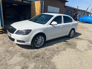 2012 Skoda Octavia II (A5) Рестайлинг, белый, 900000 рублей, вид 1