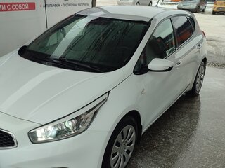 2013 Kia Ceed II, белый, 950000 рублей, вид 1