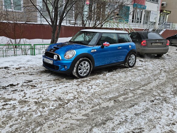 2011 Mini Hatch Cooper S II (R56) Рестайлинг, голубой, 1100000 рублей - вид 7