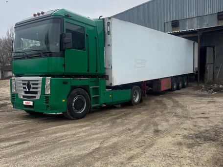 2001 Renault Magnum, зелёный, 3500000 рублей, вид 4