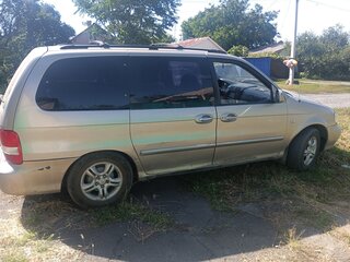 2004 Kia Carnival I Рестайлинг, бежевый, 380000 рублей, вид 2