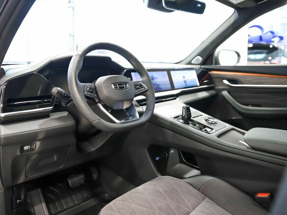 2026 Geely Monjaro I, серебристый - вид 9
