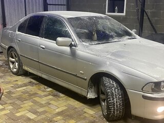 2000 BMW 5 серии 525i IV (E39) Рестайлинг, серебристый, 600000 рублей, вид 3