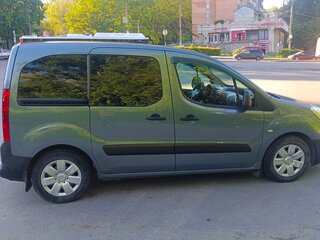 2010 Citroen Berlingo II, серый, 870000 рублей, вид 4