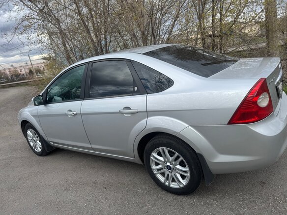 2008 Ford Focus II, серебристый, 620000 рублей - вид 3
