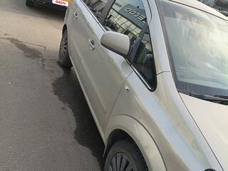 2010 Opel Zafira B Рестайлинг, бежевый, 615000 рублей, вид 5