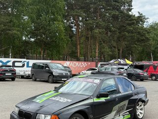1991 BMW 3 серии 318i III (E36), серебристый, 950000 рублей, вид 1
