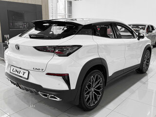 2024 Changan UNI-T I, белый, 3309900 рублей, вид 4