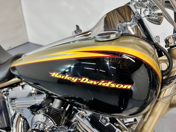 2003 Harley-Davidson Softail Deuce, золотистый, 810000 рублей - вид 15