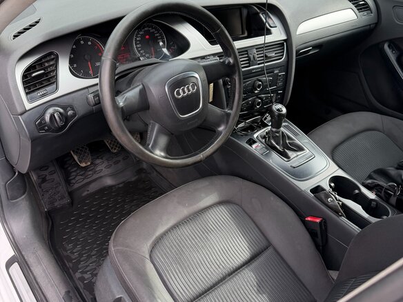 2009 Audi A4 IV (B8), белый, 600000 рублей - вид 7