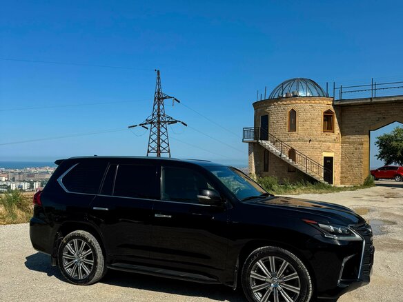 2017 Lexus LX 570 III Рестайлинг 2, чёрный, 6700000 рублей - вид 4