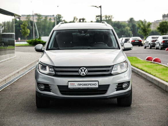 2016 Volkswagen Tiguan I Рестайлинг, серебристый - вид 3