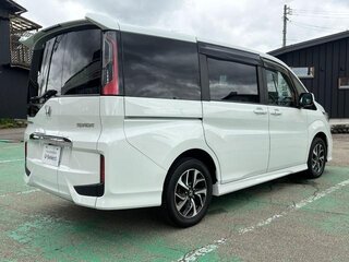 2022 Honda Stepwgn Spada V Рестайлинг, белый, 2110400 рублей, вид 4