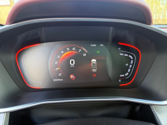 2020 Geely Coolray I, серебристый, 1800000 рублей - вид 7