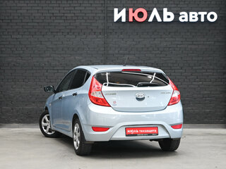 2012 Hyundai Solaris I, синий, 720000 рублей, вид 4