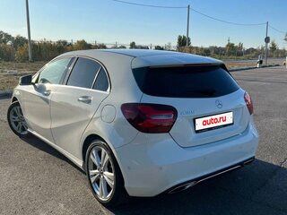 2017 Mercedes-Benz A-Класс 180 III (W176) Рестайлинг, белый, 2300000 рублей, вид 5