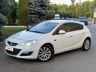 2012 Opel Astra J Рестайлинг, белый, 700000 рублей, вид 1