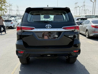 2026 Toyota Fortuner II Рестайлинг, чёрный, 7247189 рублей, вид 4