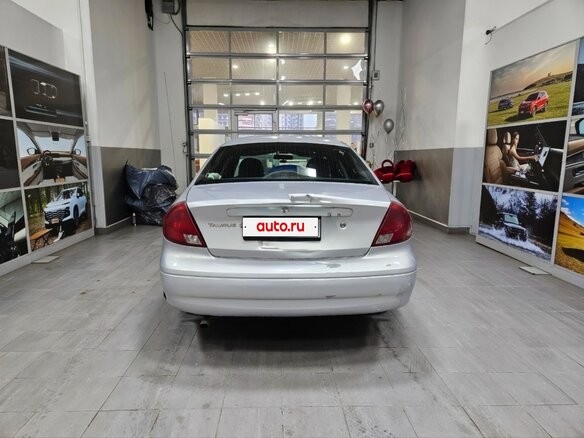 2001 Ford Taurus IV, серебристый, 550000 рублей - вид 3