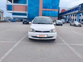 2001 Toyota Platz, белый, 250000 рублей, вид 2