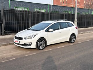 2017 Kia Ceed II Рестайлинг, белый, 1200000 рублей, вид 3