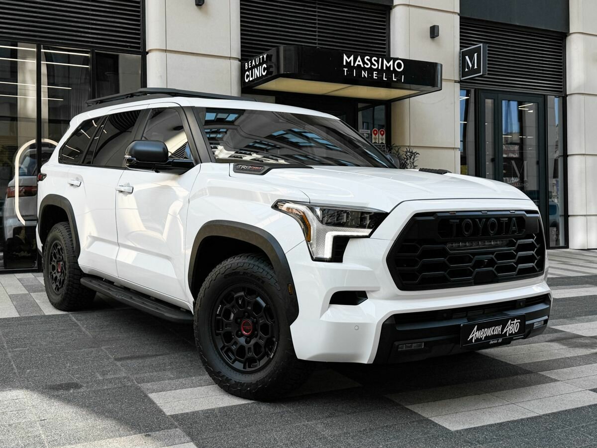 Открыть фотографии: Toyota Sequoia III