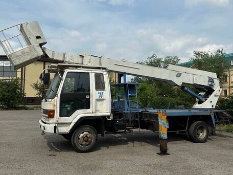 1990 Isuzu Автокран, 3200000 рублей, вид 4