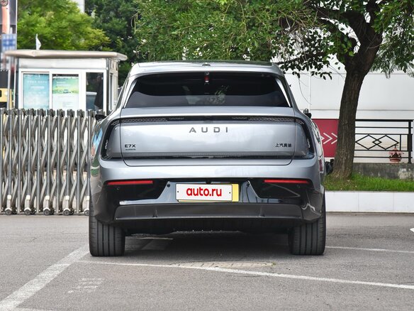 2026 Audi E7X, серебристый, 9000077 рублей - вид 5