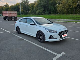 2018 Hyundai Sonata VII (LF) Рестайлинг, белый, 1200000 рублей, вид 2