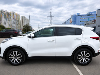 2018 Kia Sportage IV, белый, 1730000 рублей, вид 3