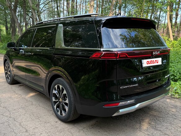 2020 Kia Carnival IV, чёрный, 4050000 рублей - вид 6