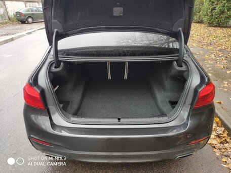 2019 BMW 5 серии 520i VII (G30/G31/G38), серый, 3500000 рублей, вид 4