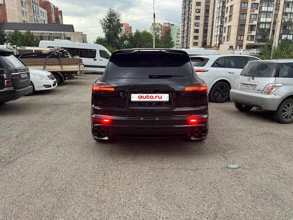 2016 Porsche Cayenne Turbo S II Рестайлинг (958), чёрный, 5900000 рублей - вид 6