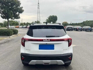 2022 Kia KX3, белый, 1450000 рублей, вид 5
