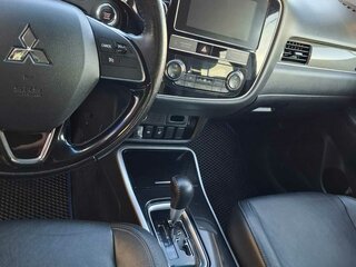 2019 Mitsubishi Outlander III Рестайлинг 3, чёрный, 1800000 рублей, вид 5