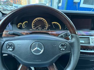 2006 Mercedes-Benz S-Класс 500 V (W221), чёрный, 1300000 рублей, вид 4