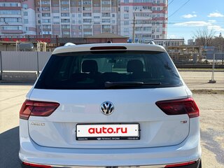 2017 Volkswagen Tiguan II, белый, 2399000 рублей, вид 5