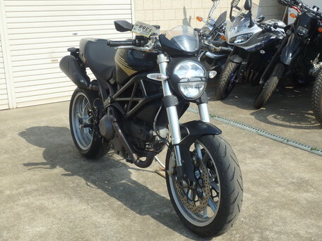 2010 Ducati Monster 1100, чёрный, 520000 рублей, вид 5