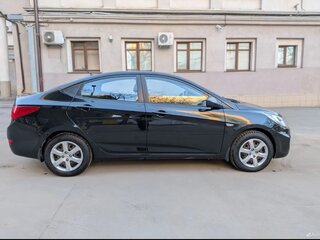 2013 Hyundai Solaris I, чёрный, 740000 рублей, вид 5