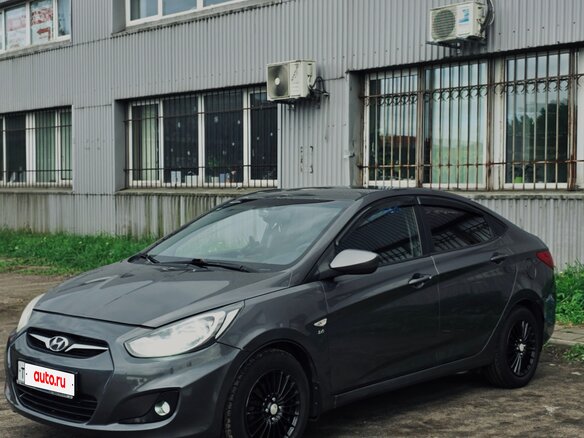 2012 Hyundai Solaris I, серый, 699000 рублей - вид 1
