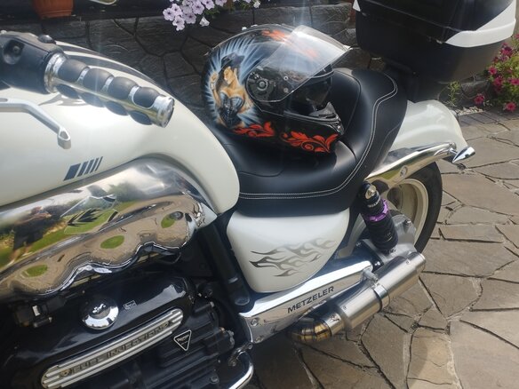 2005 Triumph Rocket III, белый, 999999 рублей - вид 1