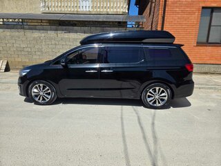 2016 Kia Carnival III, чёрный, 2700000 рублей, вид 3
