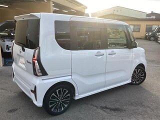 2022 Daihatsu Tanto IV Рестайлинг, белый, 800000 рублей, вид 5