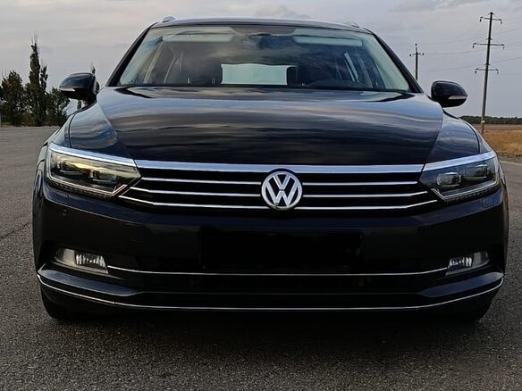 2019 Volkswagen Passat B8, серый, 2500000 рублей - вид 2