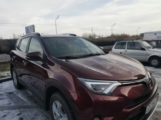 2017 Toyota RAV4 IV (XA40) Рестайлинг, красный, 2300000 рублей, вид 3