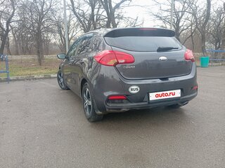 2013 Kia Ceed II, серый, 850000 рублей, вид 4