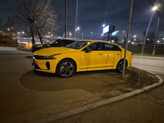 2024 Kia K5 III, жёлтый, 3700000 рублей, вид 3