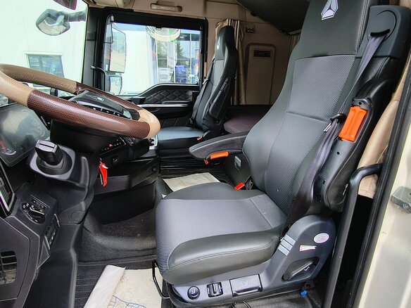 2023 Sinotruk Sitrak C7H MAX, белый - вид 8