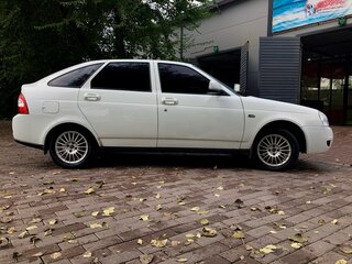 2014 Lada (ВАЗ) Priora I Рестайлинг, белый, 650000 рублей, вид 4