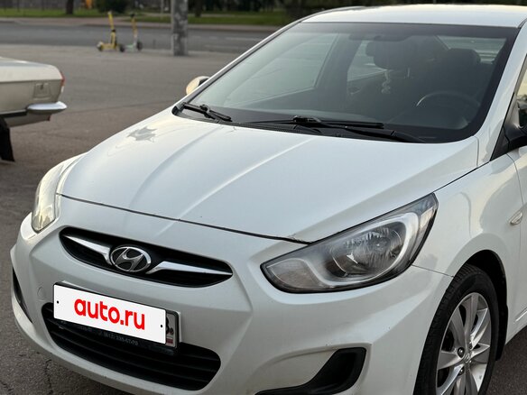 2013 Hyundai Solaris I, белый - вид 1